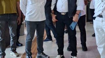 Kawal Aksi Demo di Kejari Menggala, Kasat Intel Polres Tulang Bawang Jamin Kebebasan Berpendapat yang Kondusif
